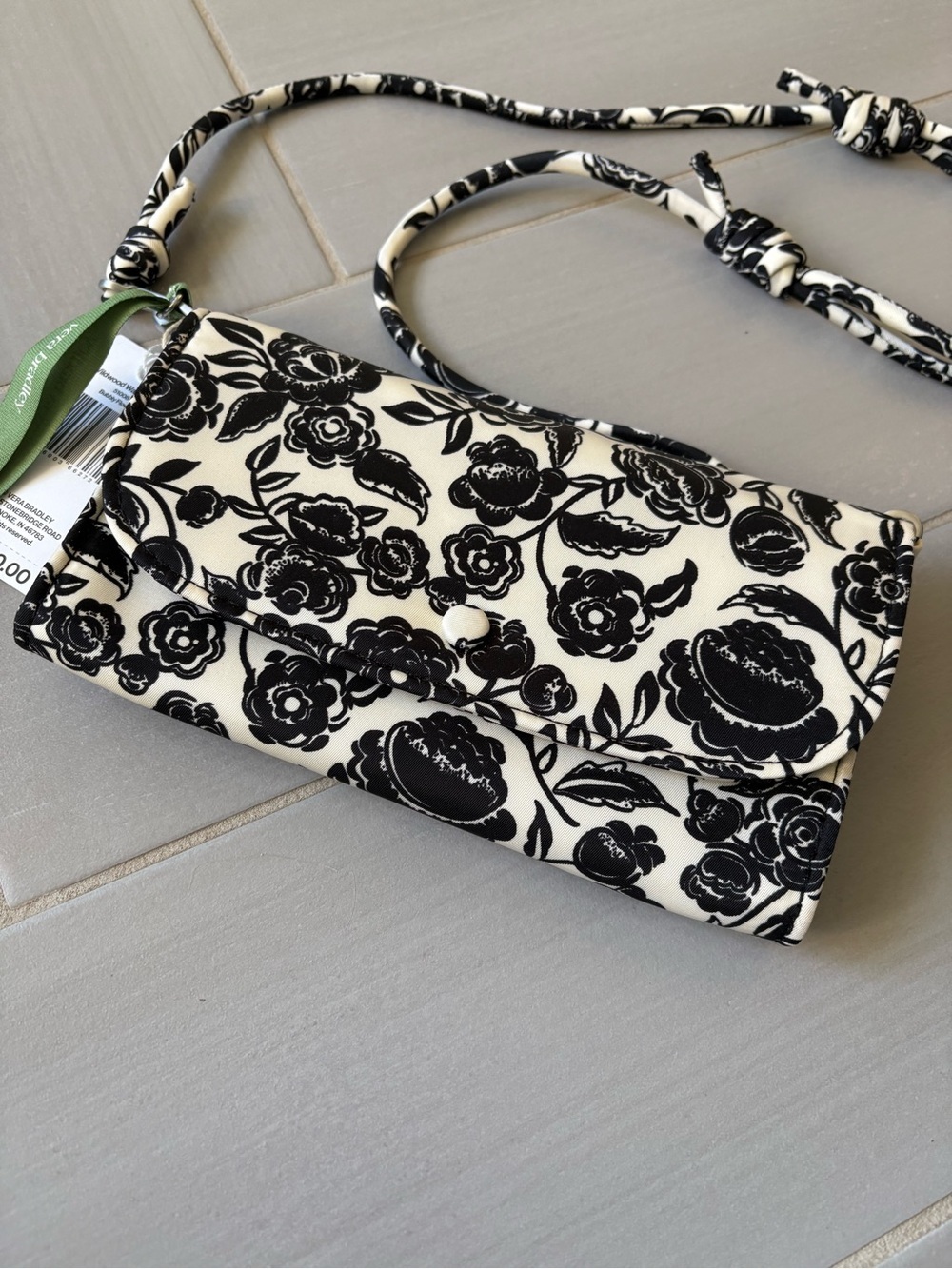 Vera Bradley Wildwood Wallet Crossbody | Black & White Floral